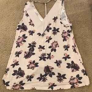 Floral tank top size small